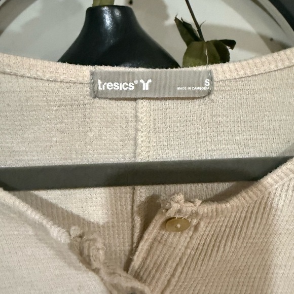 Tresics waffle shirt size small  1/2 Sleeve - Picture 3 of 7